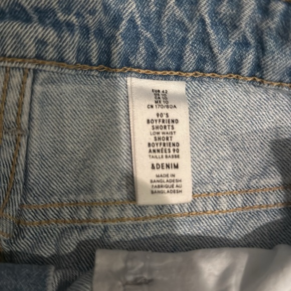 Boyfriend Jean Shorts (H&M) - Picture 2 of 8